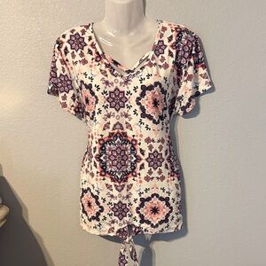 Chic Floral V-Neck Short Sleeve Top